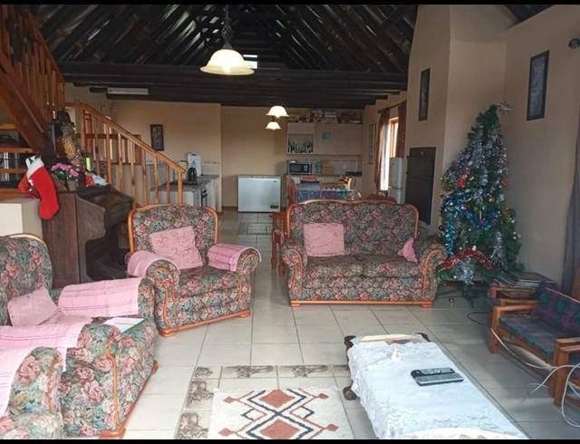 5 BEDROOM HOUSE FOR SALE IN STILBAAI-WES